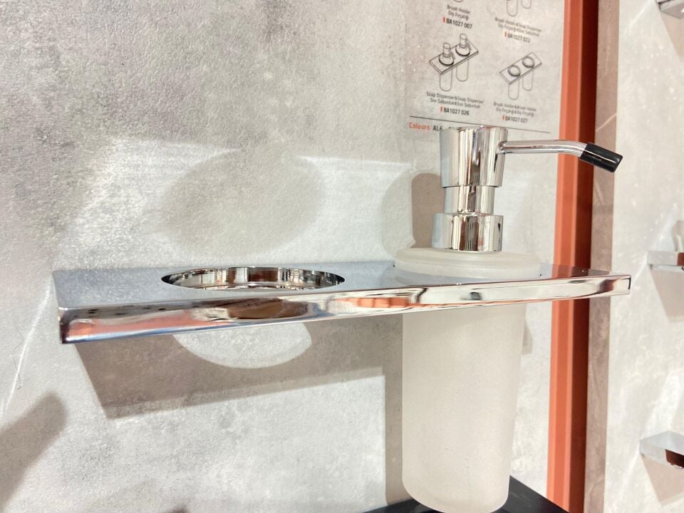 PLAIN SIVI SABUNLUK+DİŞ FIRÇALIK KROM