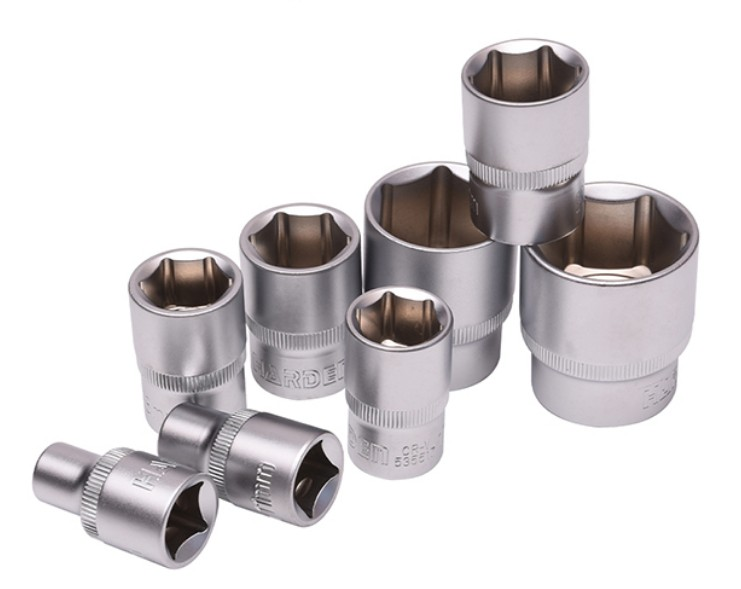 LOKMA ANAHTAR VE SOKET SETİ 32 PARÇA 1/2''