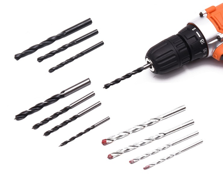 AKÜLÜ MATKAP 13MM 550W VE 36 PARÇA ALET SETİ