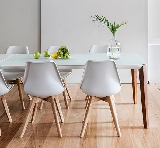 SANDALYE PLASTİK BEYAZ AHŞAP AYAK