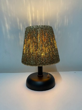 MASA LAMBASI SİYAH GÖVDE GOLD BAŞLIK