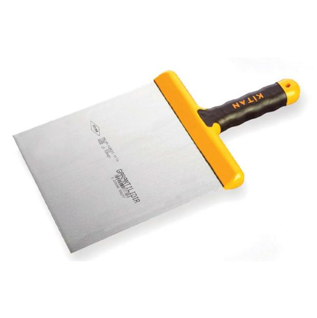 MACUN KÜREĞİ PLASTİK SAPLI 16CM