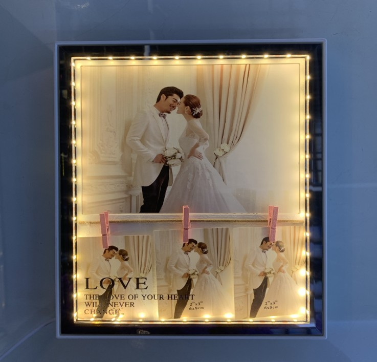 RESİM ÇERÇEVE 20X25 CM LED IŞIKLI USB