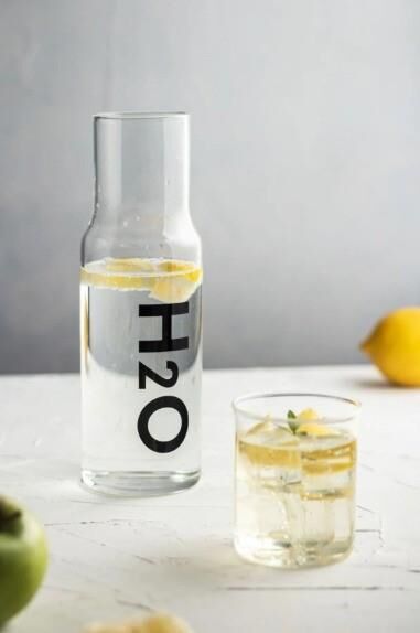 BAŞUCU SÜRAHİSİ BARDAKLI CAM 600ML