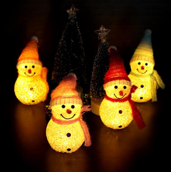 YILBAŞI IŞIK KARDAN ADAM BAHÇE KAZIKLI