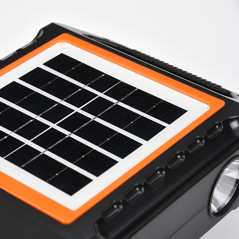 SOLAR ŞARJ EDİLEBİLEN AKÜ TİP JENERATÖR +AMPÜL