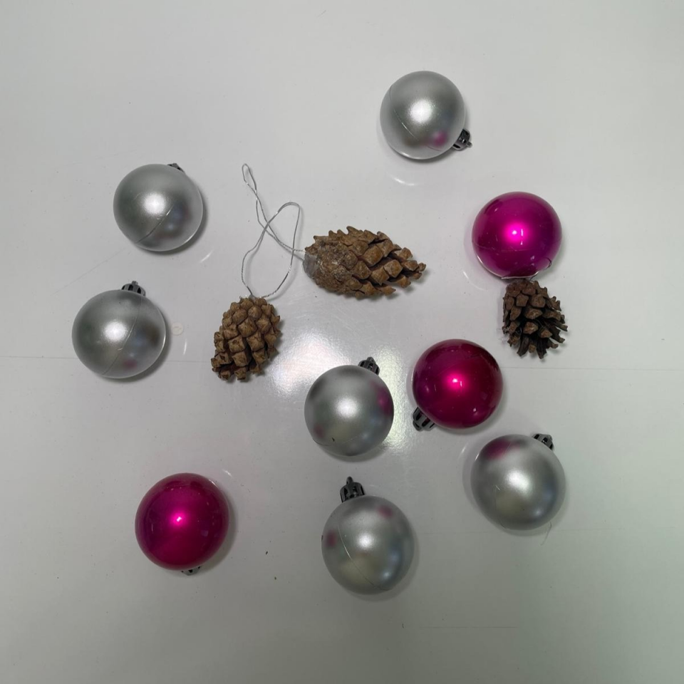 YILBAŞI SÜSÜ TOP KOZALAK KARIŞIK 4CM 12Lİ