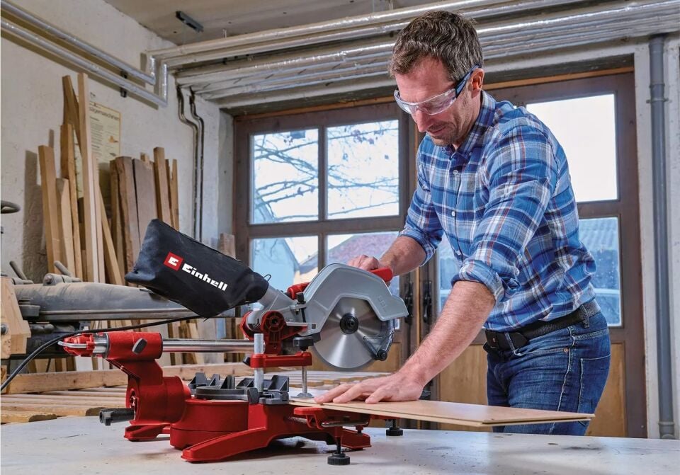 AKÜLÜ GÖNYE TESTERE TC-SM 216