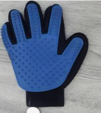 TÜY TOPLAMA MASAJ VE KAŞIMA ELDİVENİ KÖPEK