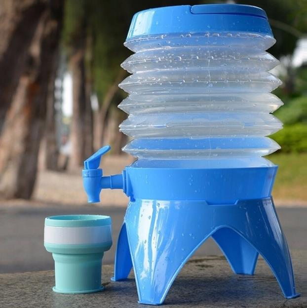 TERMOS MUSLUKLU KATLANABİLİR AYAKLI 5.5LT